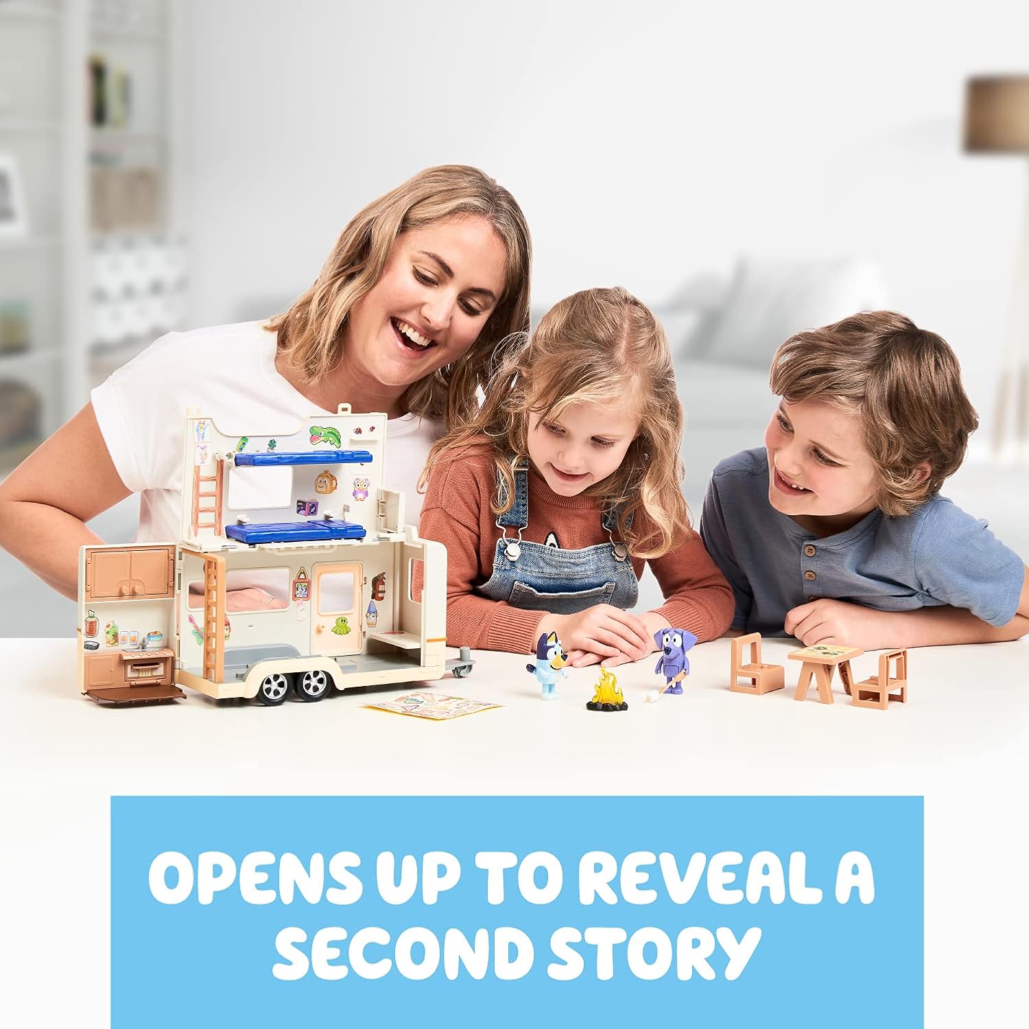Bluey Ultimate Caravan Adventures - Caravan Playset and Three 2.5-3" Figures & 4WD Family Vehicle with 2 Surfboards Caravan Playset, Three Figures, & 4WD Vehicle Bundle