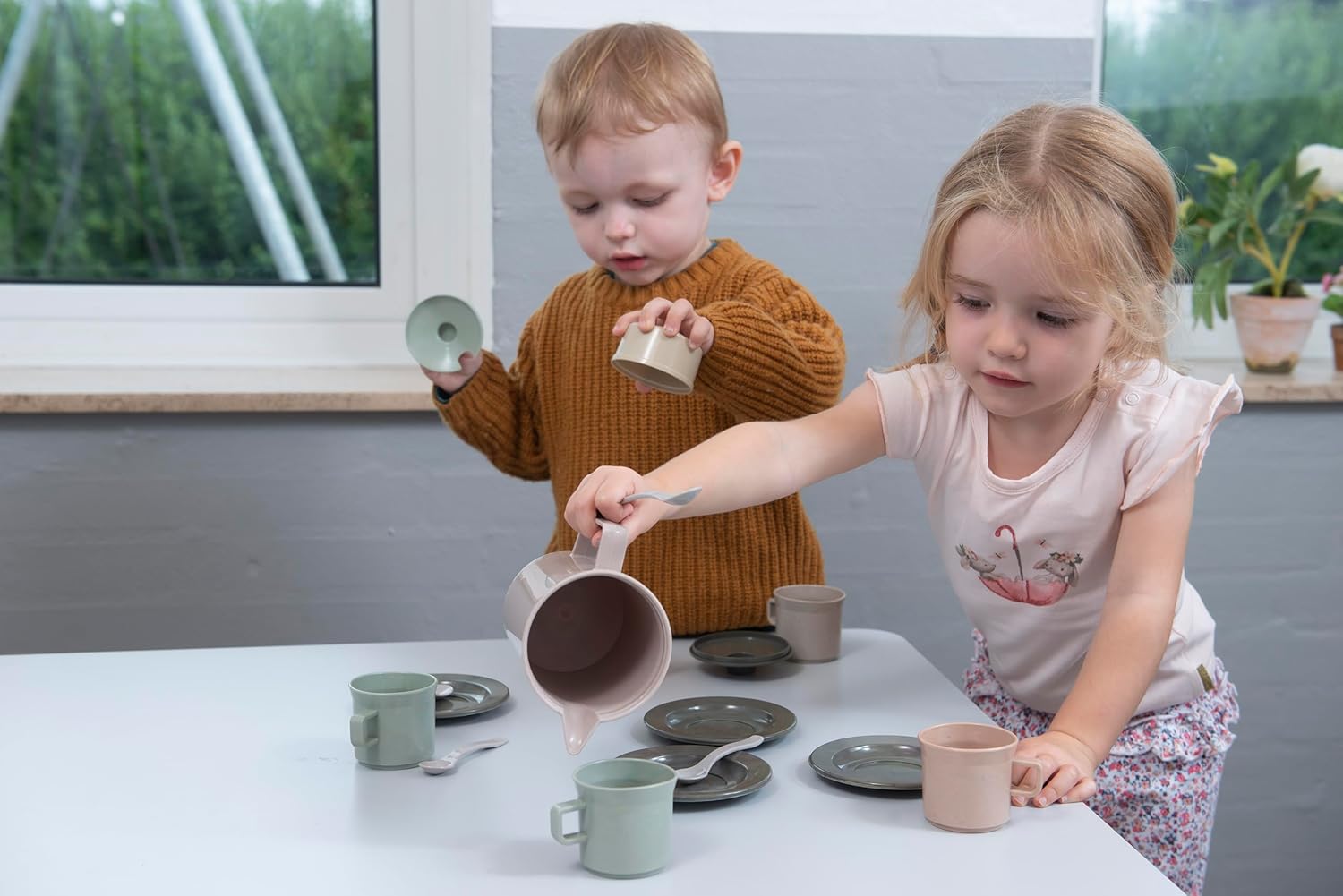 Andreu Toys Dantoy - Green Bean Coffee Set - Für Küchenspiel - Aus recyceltem Kunststoff mit dem Schwanenlogo - Einzigartige Farbtöne und Kombinationen