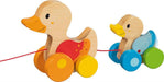 GOKI- Familia de patitos, Arrastre Coches de Cuerda, Multicolor (54879