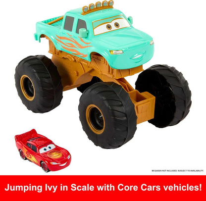 Mattel Cars speelgoed van Disney en Pixar, Cars Op Weg Circusstunt Ivy Voertuig, Springende Monstertruck geïnspireerd door Disney+ serie HMD76