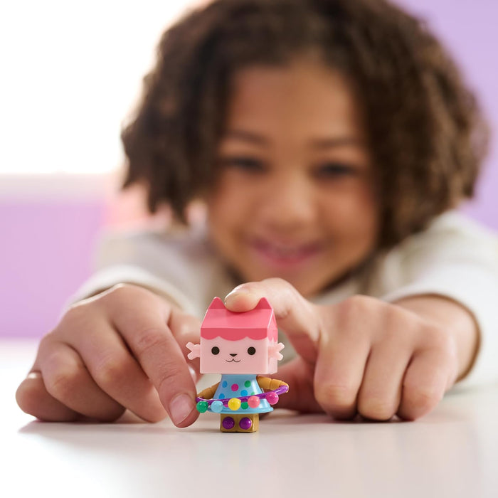 Gabby’s Dollhouse, Celebration Series Baby Box Cat Bobble Figure with Dollhouse Furniture and Accessories, Kids’ Toys for Girls & Boys Aged 3 and Up
