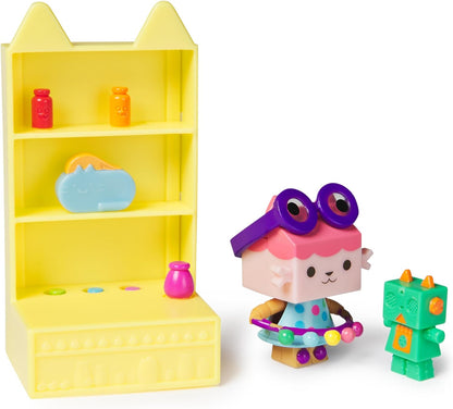 Gabby’s Dollhouse, Celebration Series Baby Box Cat Bobble Figure with Dollhouse Furniture and Accessories, Kids’ Toys for Girls & Boys Aged 3 and Up