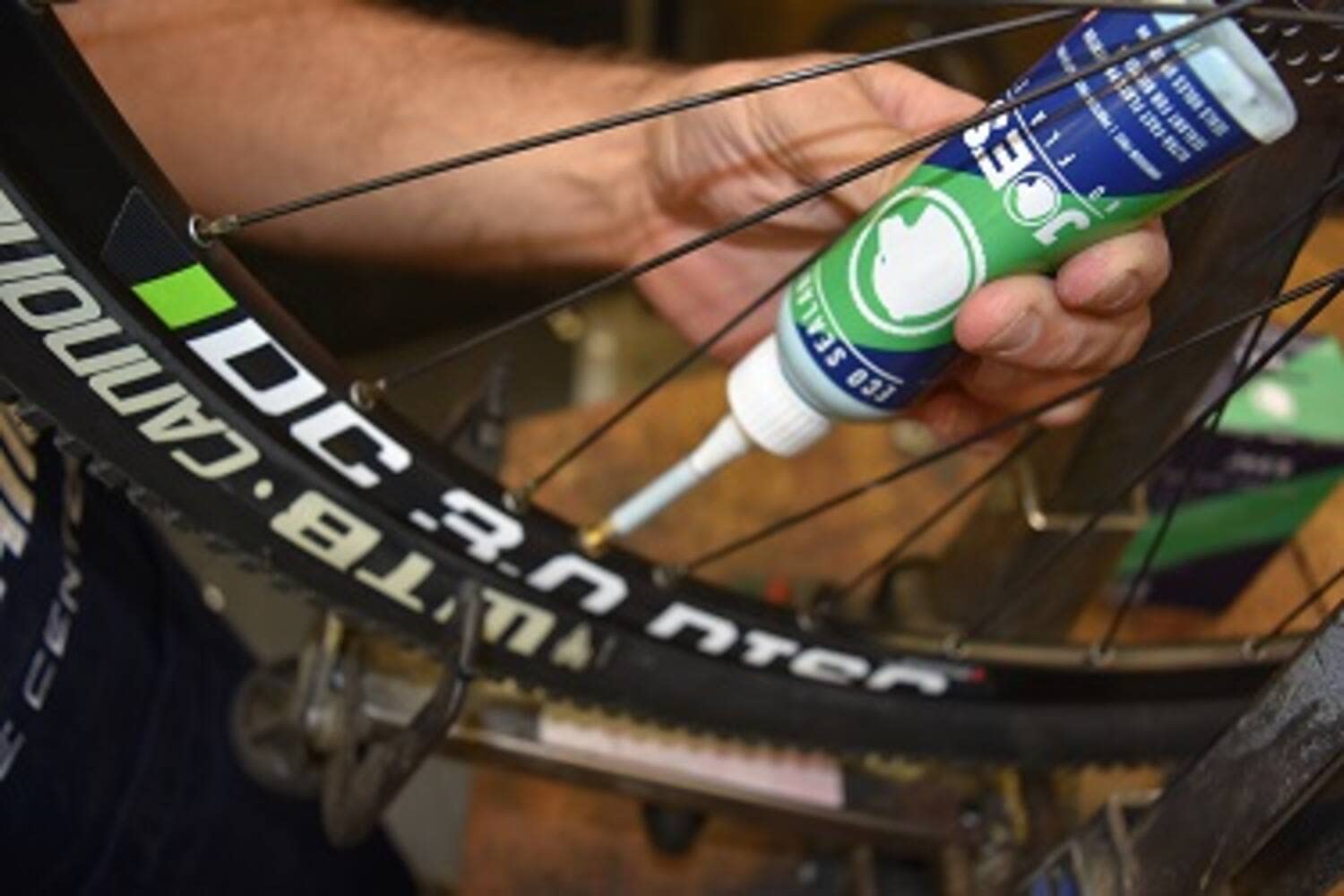 JOES-NO-FLATS ECO Sealant 125ml 4.0 pounds