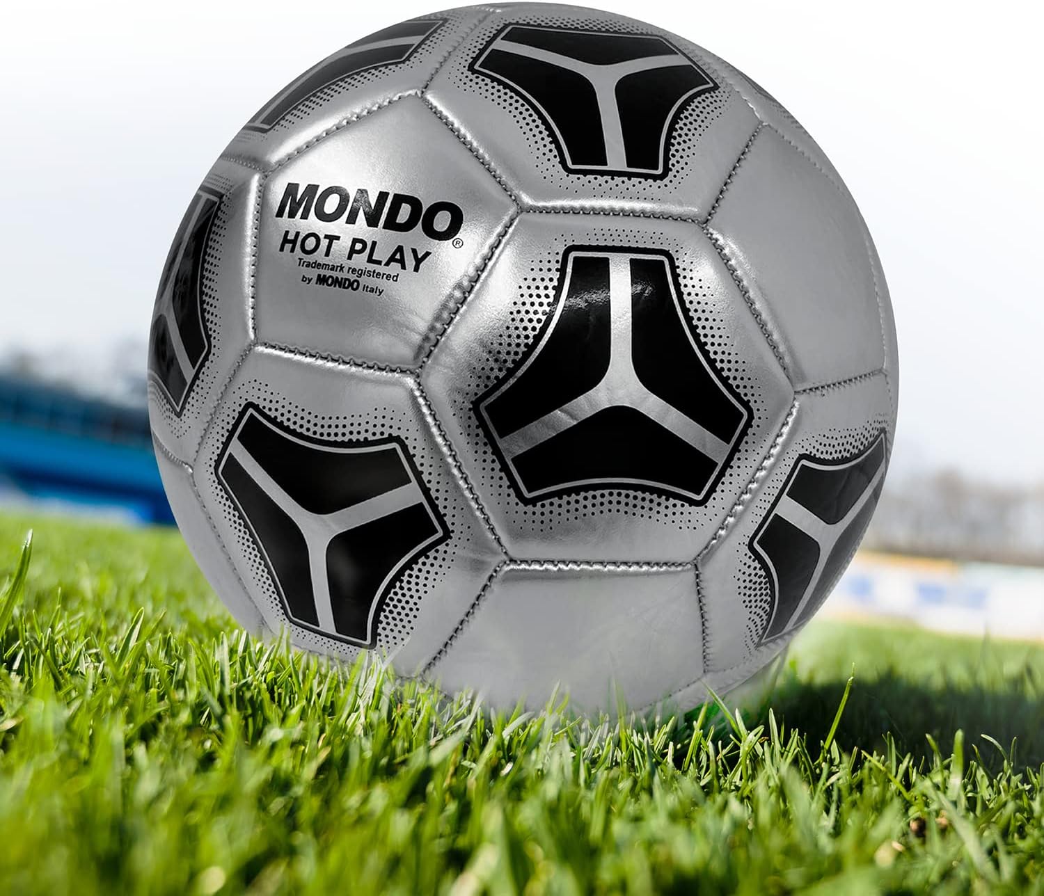 Mondo Toys - HOT PLAY Genähter Fußball - Offizielles Produkt - Größe 5 - 400 g - 13453