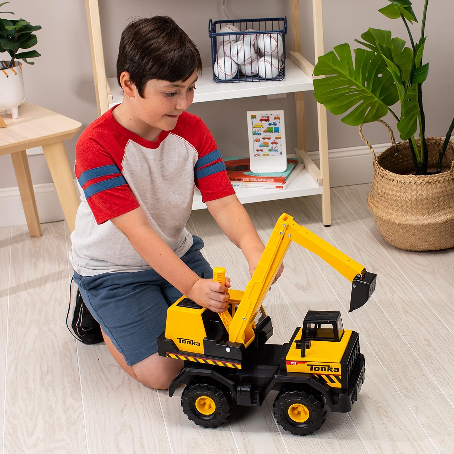 Tonka Steel Classics | Toughest Mighty Excavator | Kids Construction Toys for Boys and Girls, Vehicle Toys for Creative Play, Motor Skill Development for Kids Ages 3+ | Basic Fun 06183 FFP