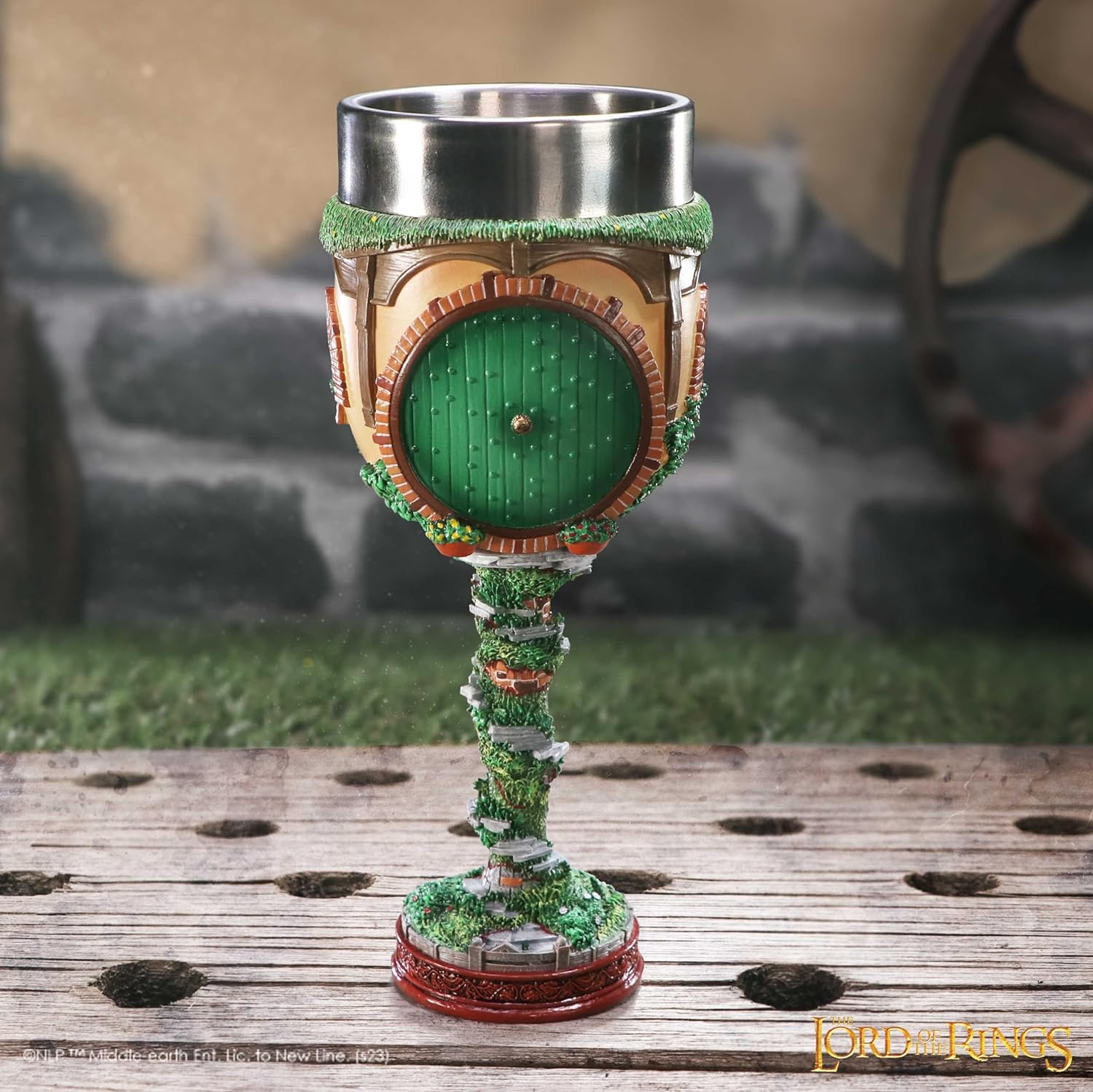 Nemesis Now Il Signore degli Anelli The Shire Calice 19,3 cm, Resina, Prodotto con Licenza Ufficiale Il Signore degli Anelli, Articoli da Regalo Fantasia da Collezione, Cast in La Migliore Resina