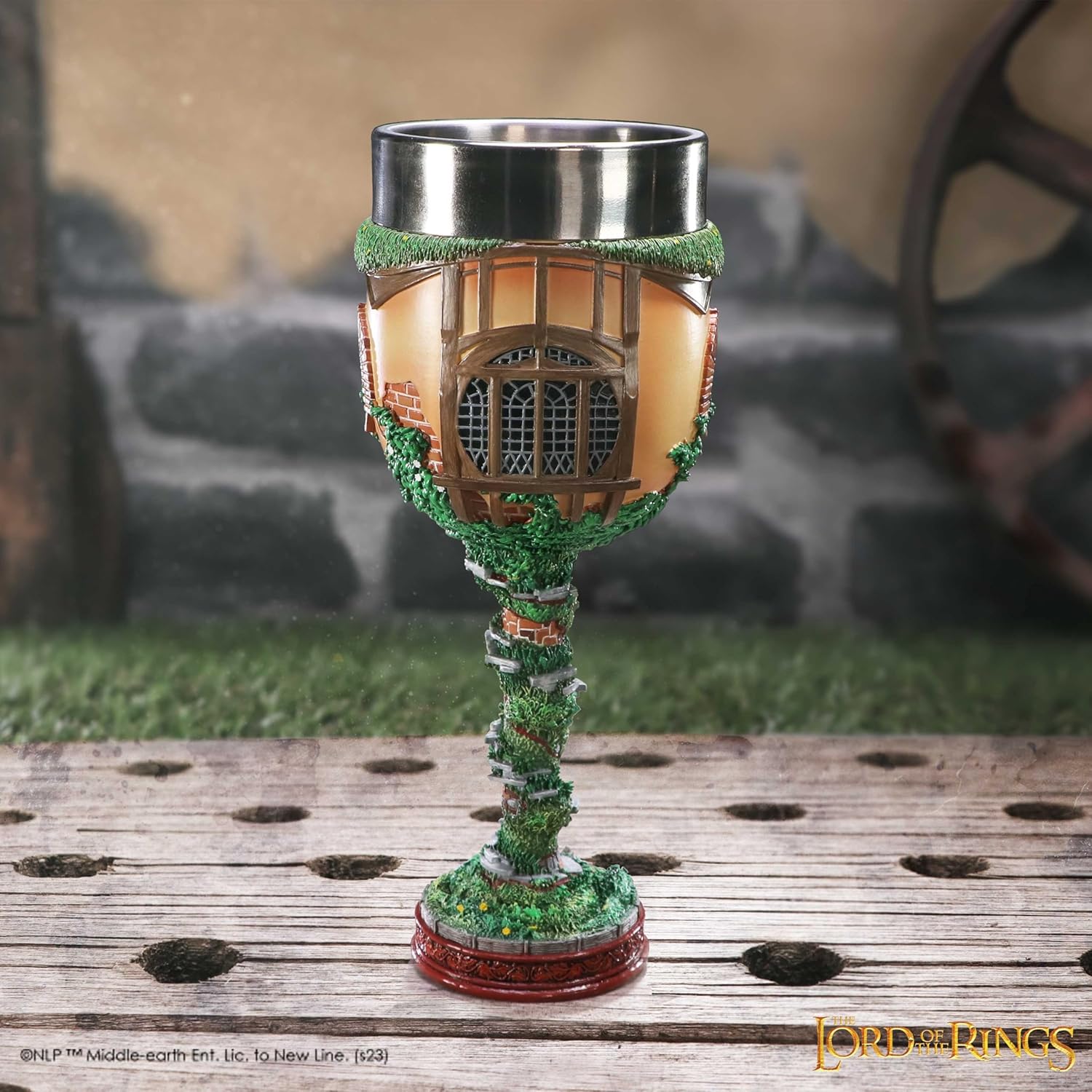 Nemesis Now Il Signore degli Anelli The Shire Calice 19,3 cm, Resina, Prodotto con Licenza Ufficiale Il Signore degli Anelli, Articoli da Regalo Fantasia da Collezione, Cast in La Migliore Resina