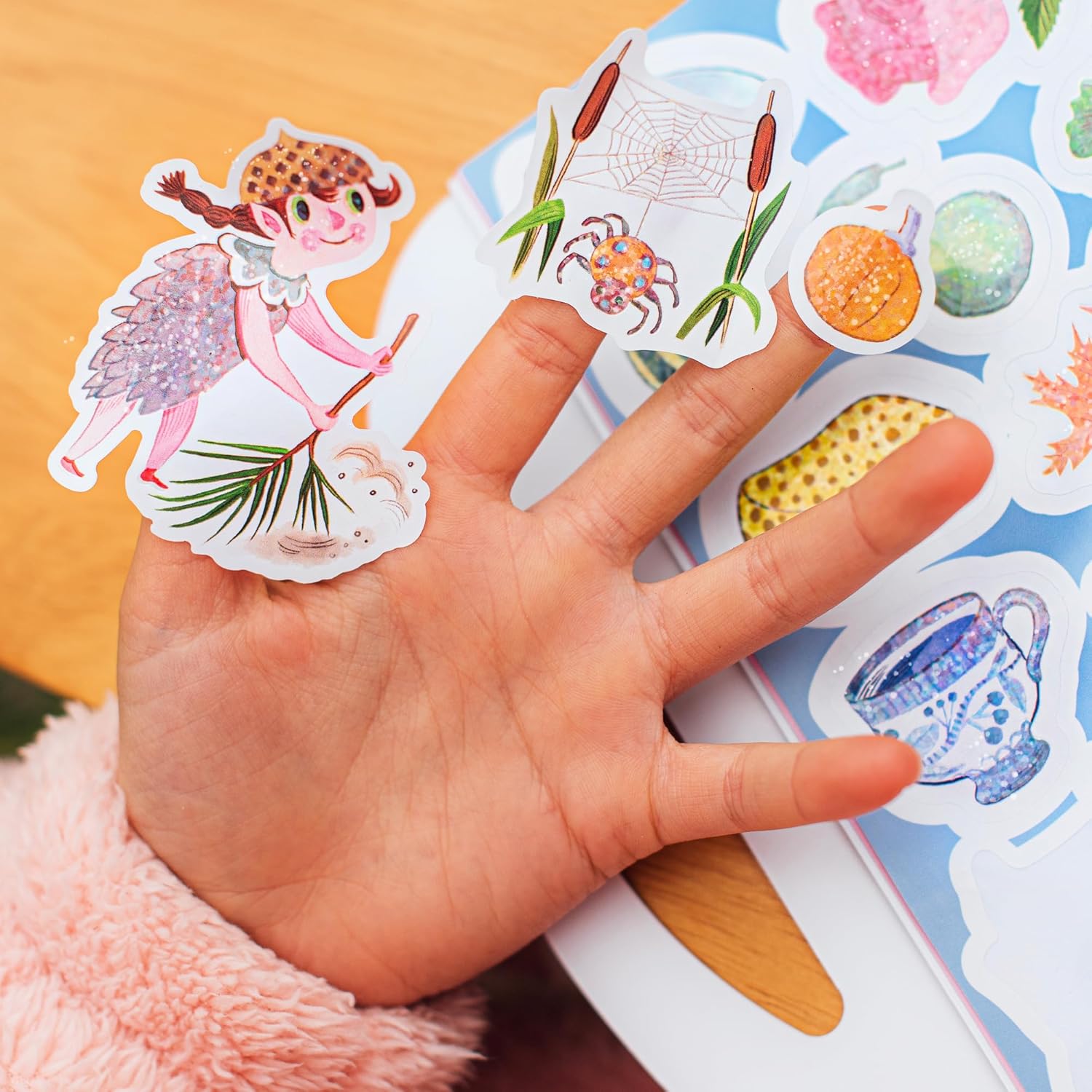 Eeboo - Sticker Book - Magical Creatures - (Estkmag)