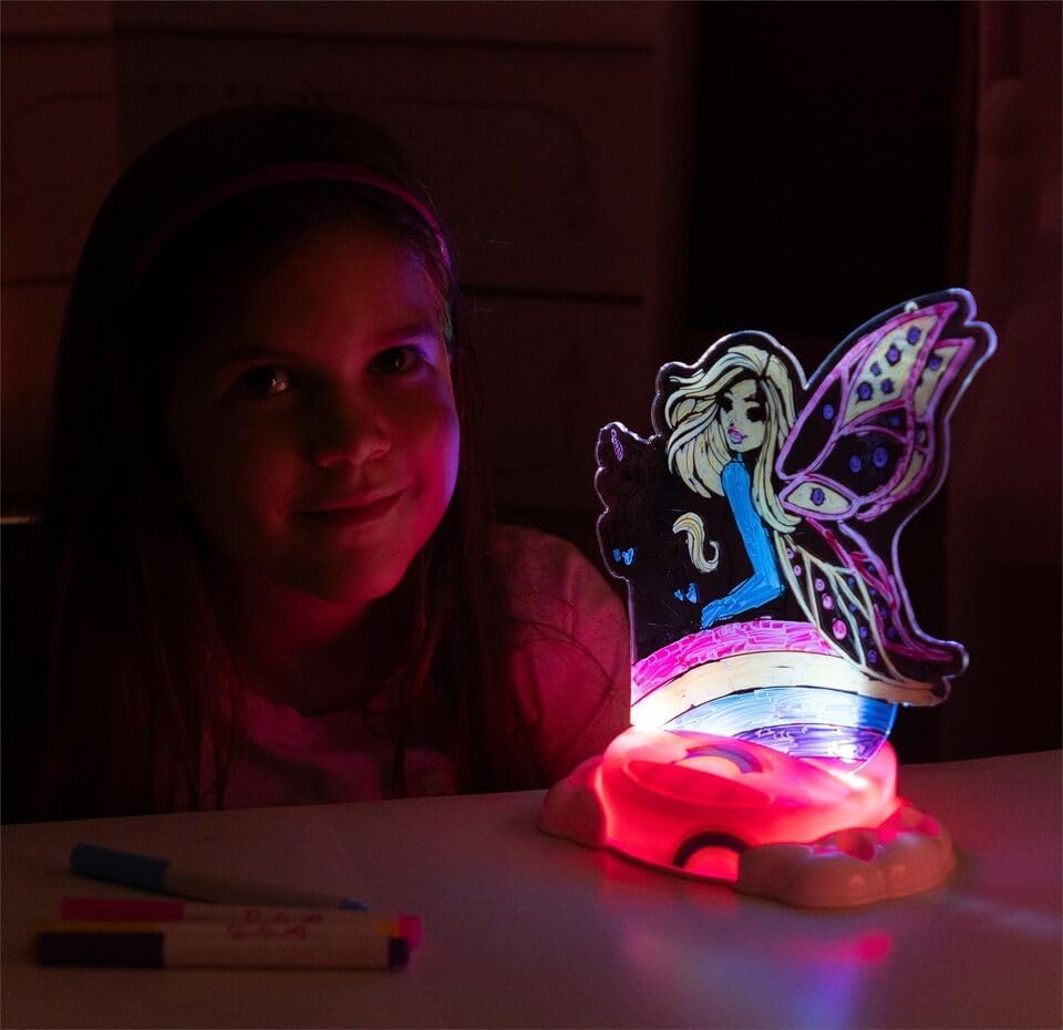 Barbie Fairy Glow Paint N' Light | Kit di pittura e luce Glow | 4 pennarelli e base per lampada a LED, luce notturna, gioco creativo, arti e mestieri, dai 3 anni in su