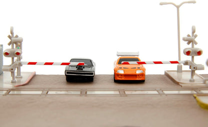 Jada- Fast & Furious Diorama Escena del Tren- Paso a Nivel con Tren de la Primera Película de Fast & Furious, Incluye Dos Nano Vehículos y Accesorios, A Partir de 8 años (253203094