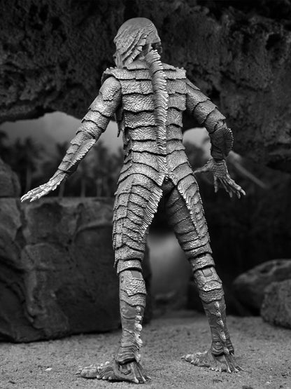 Universal Monsters figurine Ultimate Creature from the Black Lagoon (B&W) 18 cm