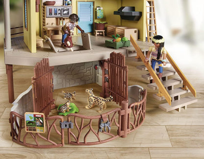 Playmobil 71007 Wiltopia Animal Care Station with Light Effects, collectable and educational animal toy for kids, sustainable toy, fun imaginative role play, playsets suitable for children ages 4+