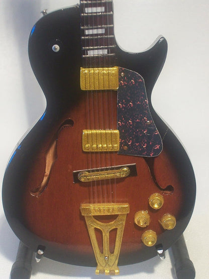 Mini Chitarra Da Collezione Replica In Legno -George Benson Anni Settanta