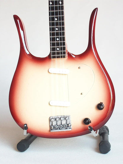 Maneskin Victoria Angelis Victoria Danelectro Lyre Miniature Bass Guitar