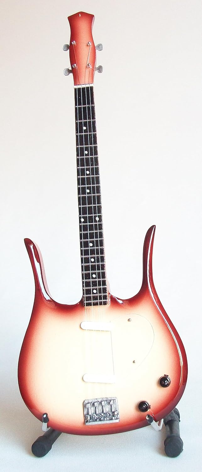 Maneskin Victoria Angelis Victoria Danelectro Lyre Miniature Bass Guitar