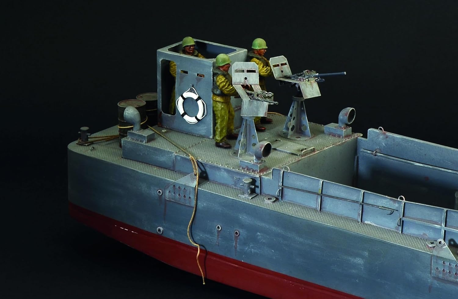 Italeri 6755 1:35 LCM 3 (Landing Craft Mechanized) Model Building Kit, Standing Model Building, Crafts, Hobby, Gluing, Plastic Kit, Military Kit