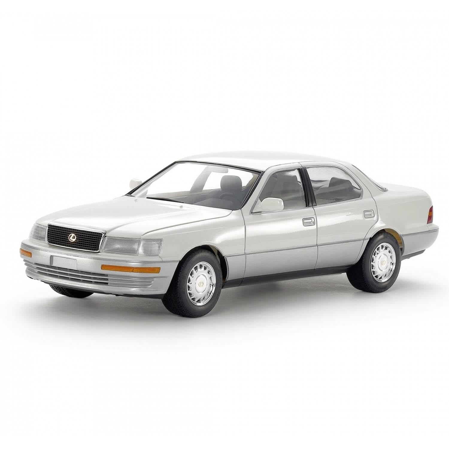 Tamiya 24114 Lexus LS400 (UCF11L) 1:24 Model Kit