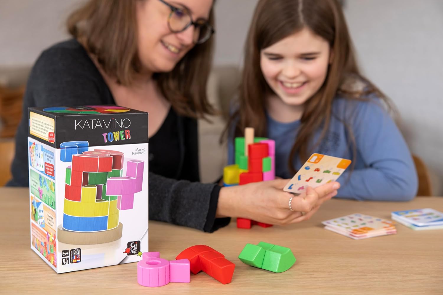 GIGAMIC Katamino Tower - Logic Game with Wooden Pieces, 3 Game Modes, 44,138 Solutions, Ages 10+