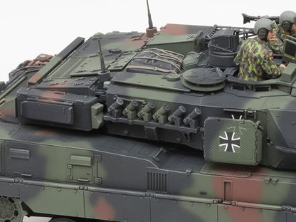 TAMIYA 35387 1:35 KPz Leopard 2 A7V - Model Building, Plastic Kit, Hobby, Crafts, Gluing, Model Kit, Model, Assemble