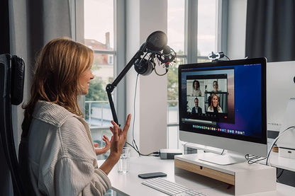 Verbatim Webcam with Microphone and Lighting, External Camera for Computer or Laptop with Full HD 1080P Auto Focus for Video Calls in Home Office or Streaming Cam