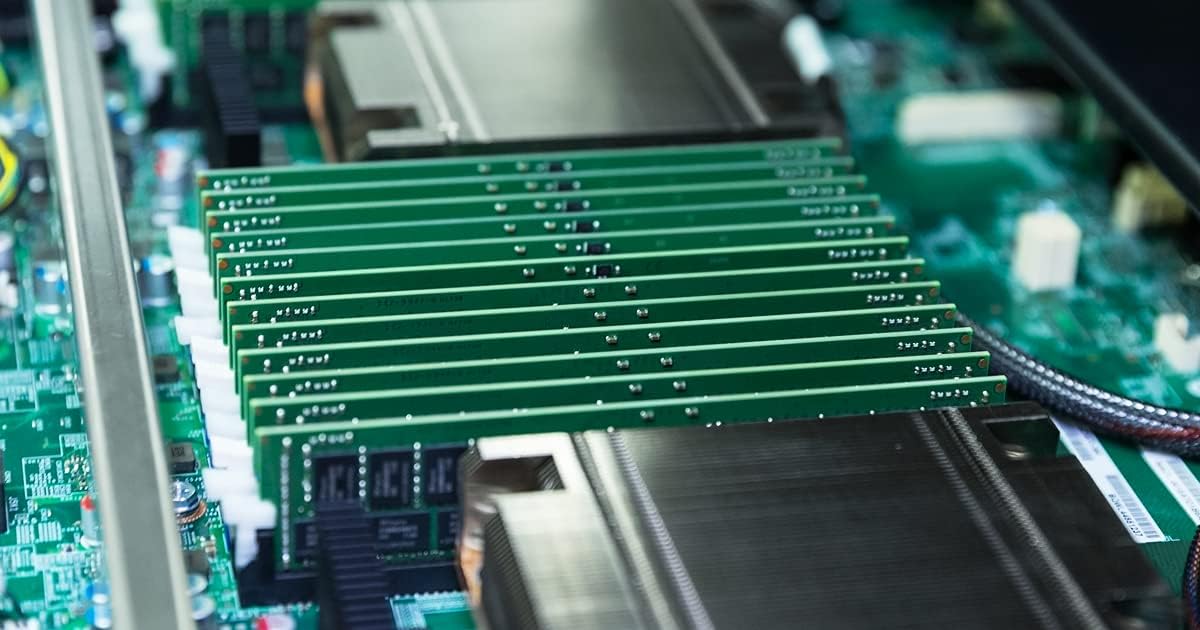 Kingston Server Premier 8GB 3200MT/s DDR4 ECC Reg CL22 DIMM 1Rx8 Server Memory VLP Hynix D Rambus - KSM32RS8L/8HDR