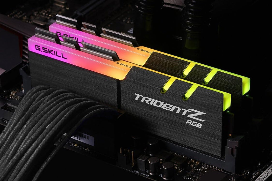 G.Skill Trident Z RGB Speichermodul 16 GB DDR4 4400 MHz, F4-4400C18D-16GTZR