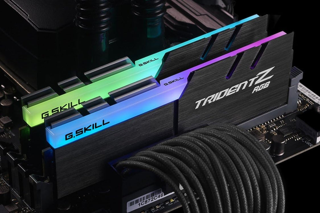 G.Skill Trident Z RGB Speichermodul 16 GB DDR4 4400 MHz, F4-4400C18D-16GTZR