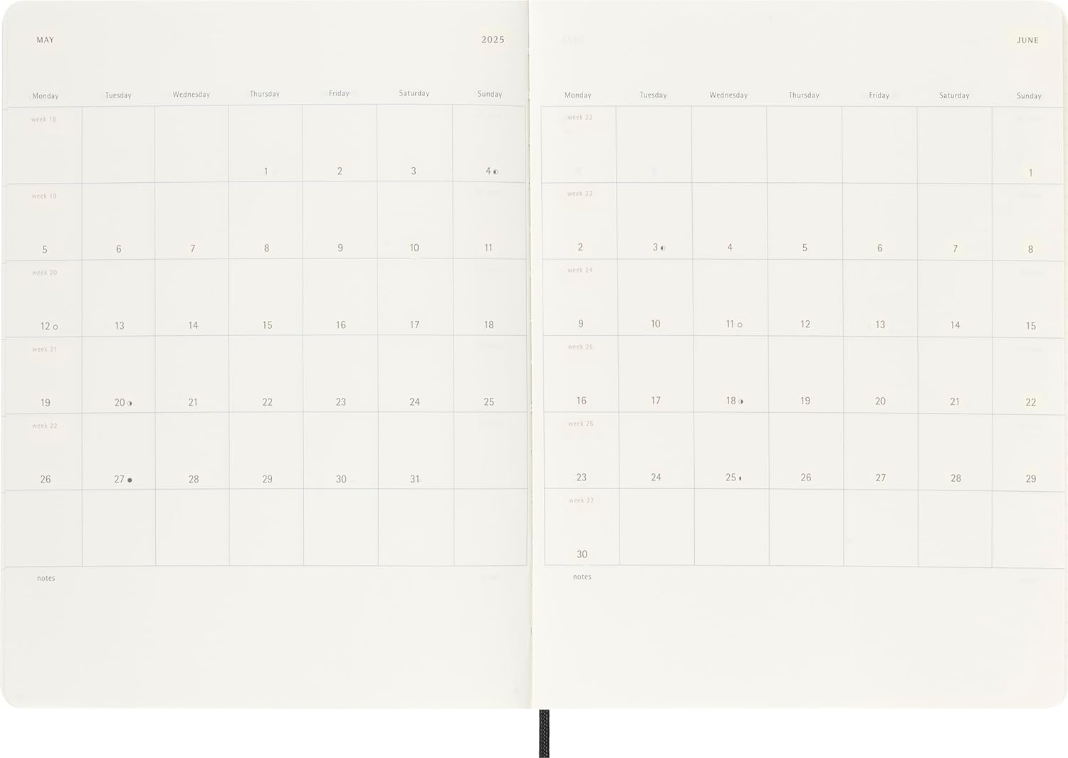 Moleskine Weekly Planner, Weekly Agenda with Space for Notes 12 Months 2025, Soft Cover and Elastic Closure, Black Color, Extra Large Format 19x25 cm