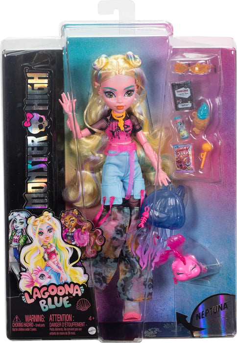 Monster High Lagoona Blue Puppe in Mesh-T-Shirt und Cargohose mit Haustierfisch Neptuna und Accessoires wie Rucksack, Snack und Notizbuch, HXH75
