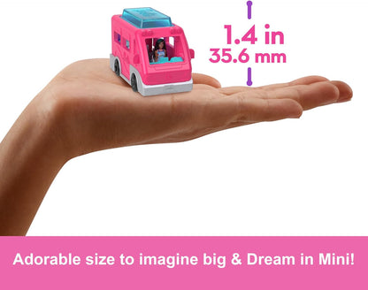 Barbie Mini Barbieland Caravana para mini figuras con muñeca Brooklyn pequeña que cambia de color con el agua, juguete +4 años (HYF39