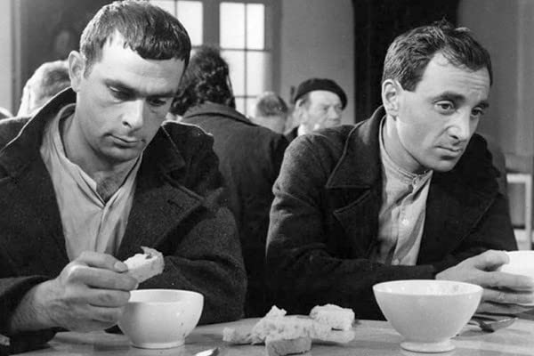 La tête contre les murs