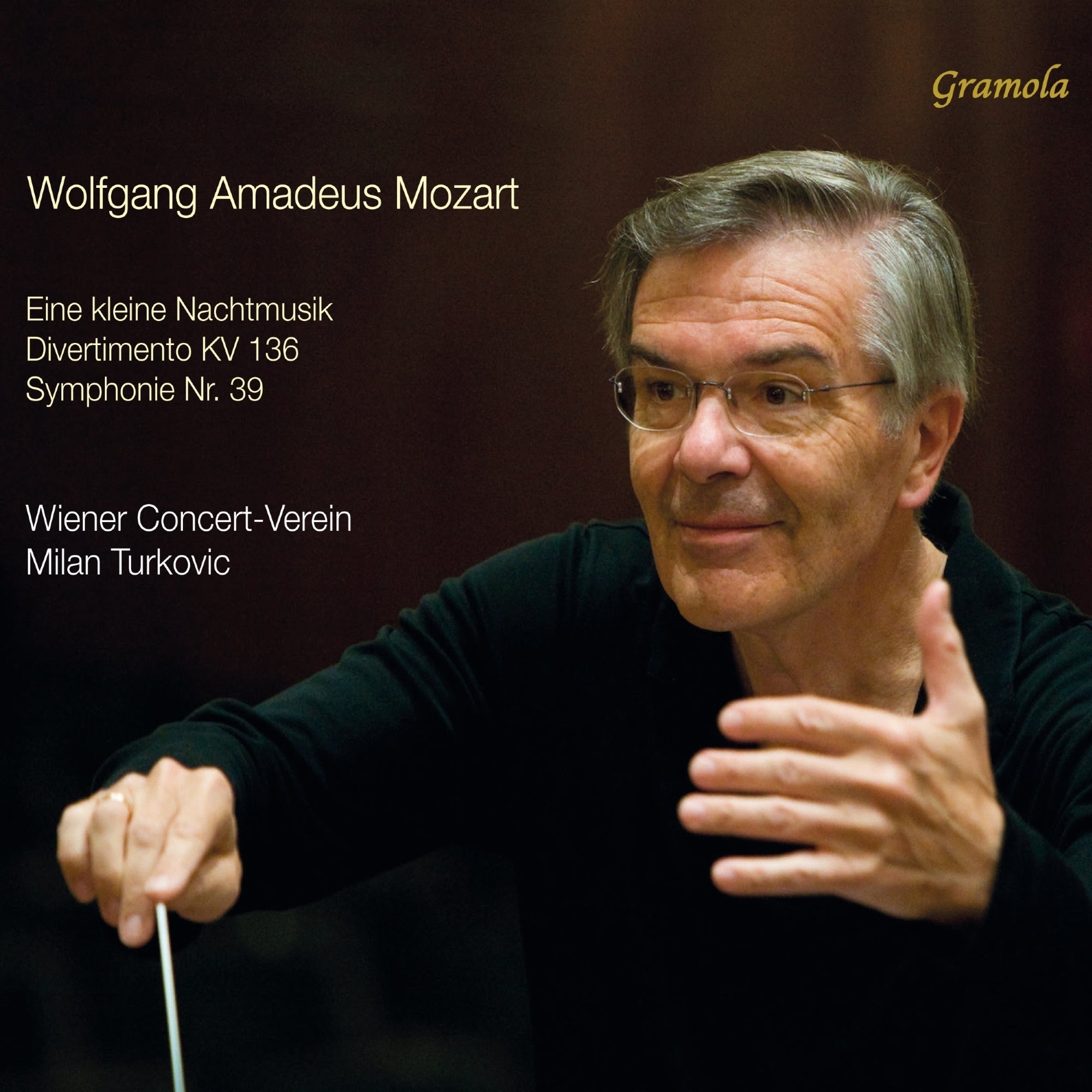 Wolfgang Amadeus Mozart: Eine Kleine Nachtmusik/Divertimento...