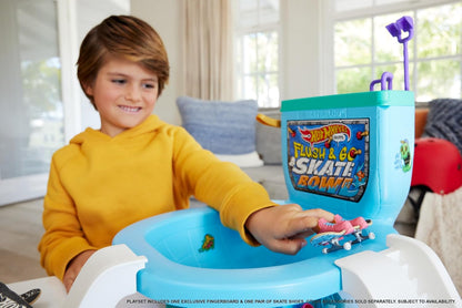 Hot Wheels Skate Fingerboard Toilet Bowl Skate Set, Flush & Go Skate Park with 1 Exclusive Board & Pair of Removable Skate Shoes, Includes Built-In Storage, HXL16