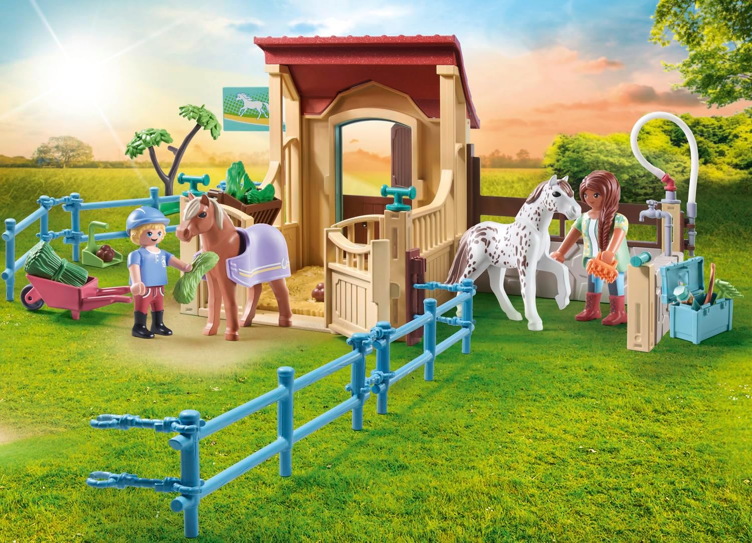 PLAYMOBIL Horses of Waterfall 71494 Reitstall, aufregende Reitabenteuer auf der Waterfall Ranch, mit vielfältigem Zubehör, detailreiches Spielzeug für Kinder ab 4 Jahren