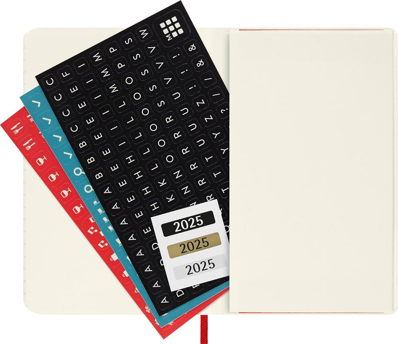Moleskine Weekly Planner, Weekly Agenda with Space for Notes 12 Months 2025, Soft Cover and Elastic Closure, Scarlet Red Color, Pocket Format 9x14 cm