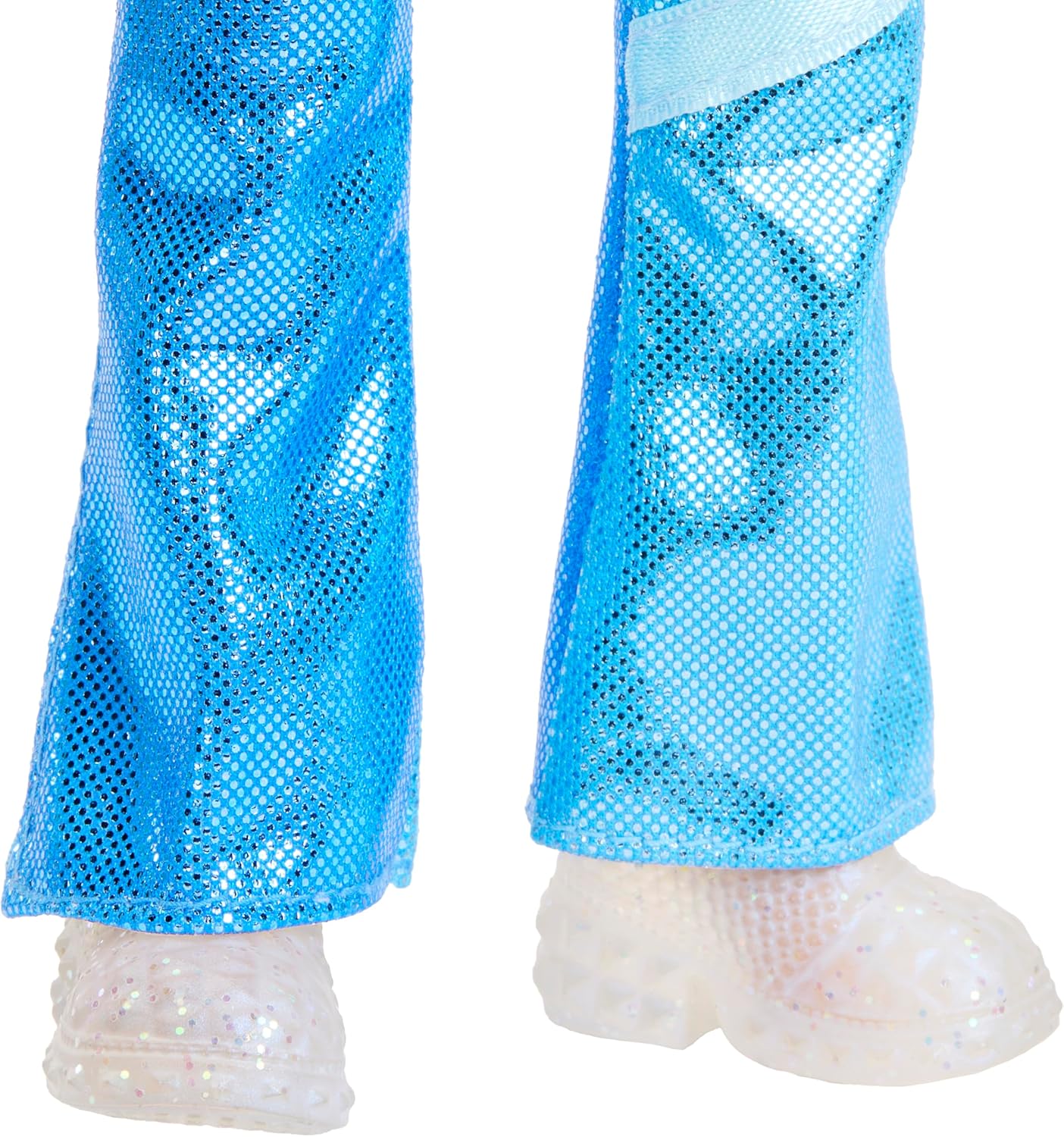 Mattel Disney Descendants: The Rise of Red Fashion Doll & Accesorio, Princesa Chloe Charming, Hija de Cenicienta con ropa y espada inspiradas en la película