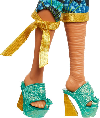 Monster High Monster Fest Doll, Cleo De Nile with Glam Outfit & Festival Themed Accessories like Snacks, Band Poster, Statement Bag & More