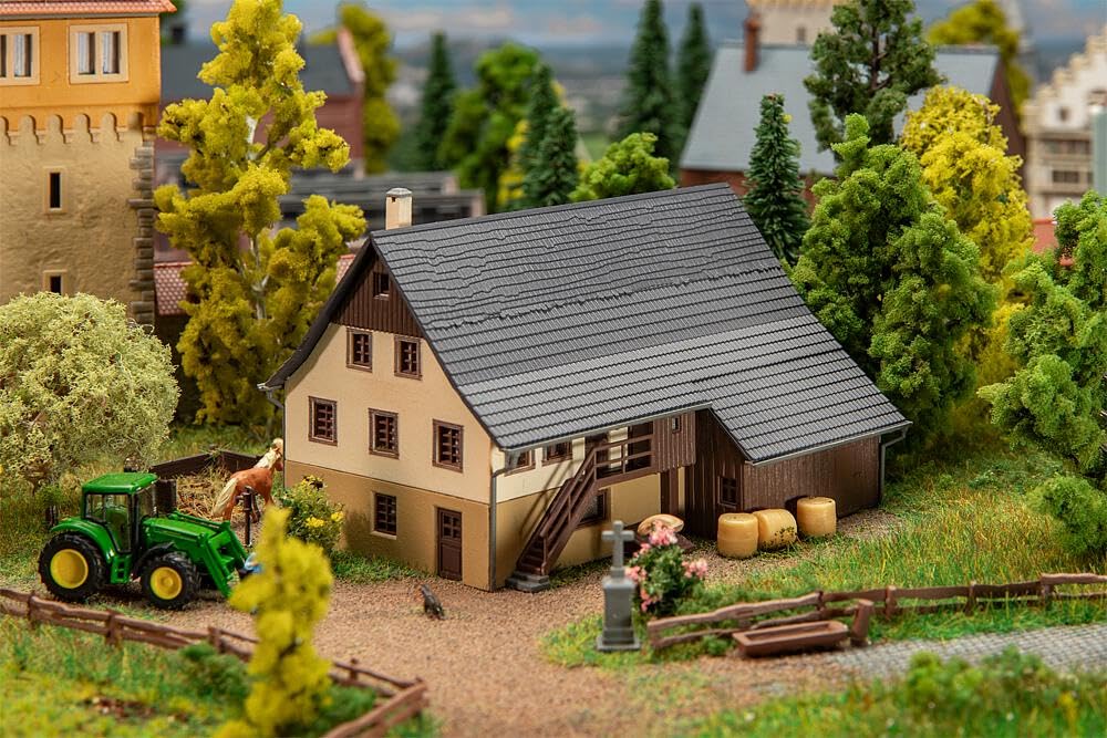 Faller - 1/160 LANDHUIS (5/24) *