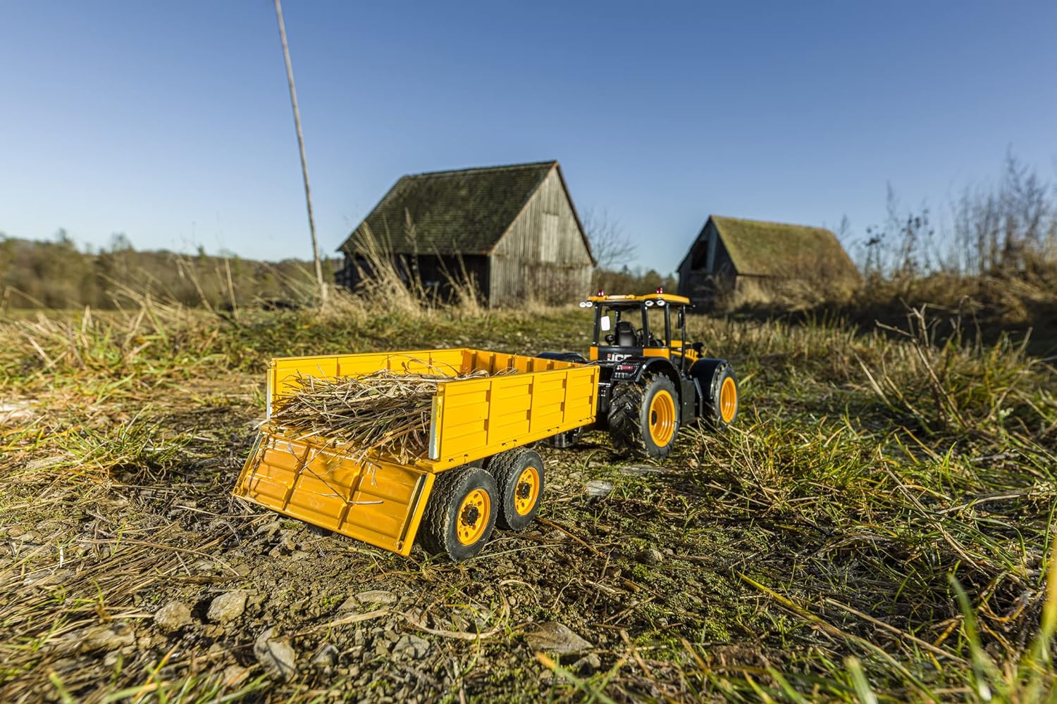 Carson 500907654 Traktor 500907654-1:16 RC JCB with Trailer 2.4G 100PercentRTR-Remote Vehicle, Functions Light and Sound, Remote Controlled Tractor, Single, Yellow JCB Tractor with Trailer Single
