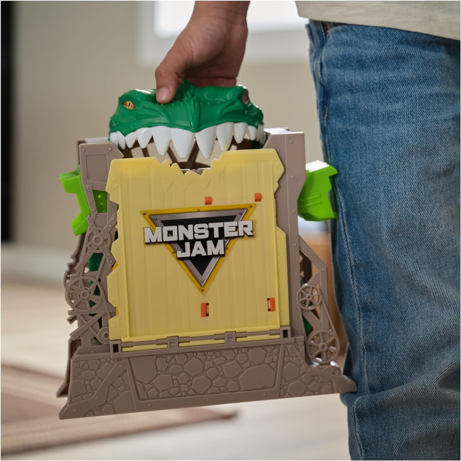 Monster Jam, Dragon Dungeon of Doom Playset, Mini Jams, Exclusive Die-Cast Dragon Monster Truck 1:87 Scale, Kids’ Toys for Boys Aged 3 4 5 6+