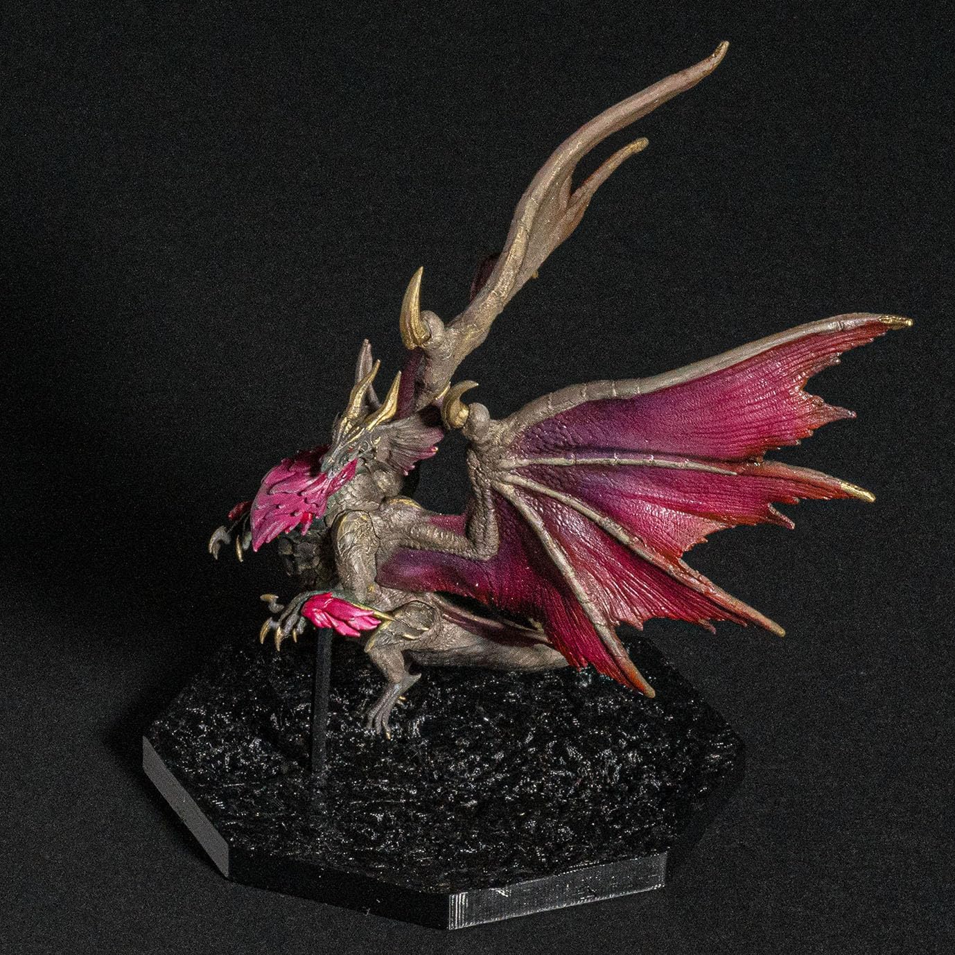 Capcom Monster Hunter FIGURE BUILDER CUBE MONSTER HUNTER Silver Dragon Mel Xena Approx. H 5.5 x W 4.9 x D 4.3 inches (140 x 125 x 109 mm), PVC ABS