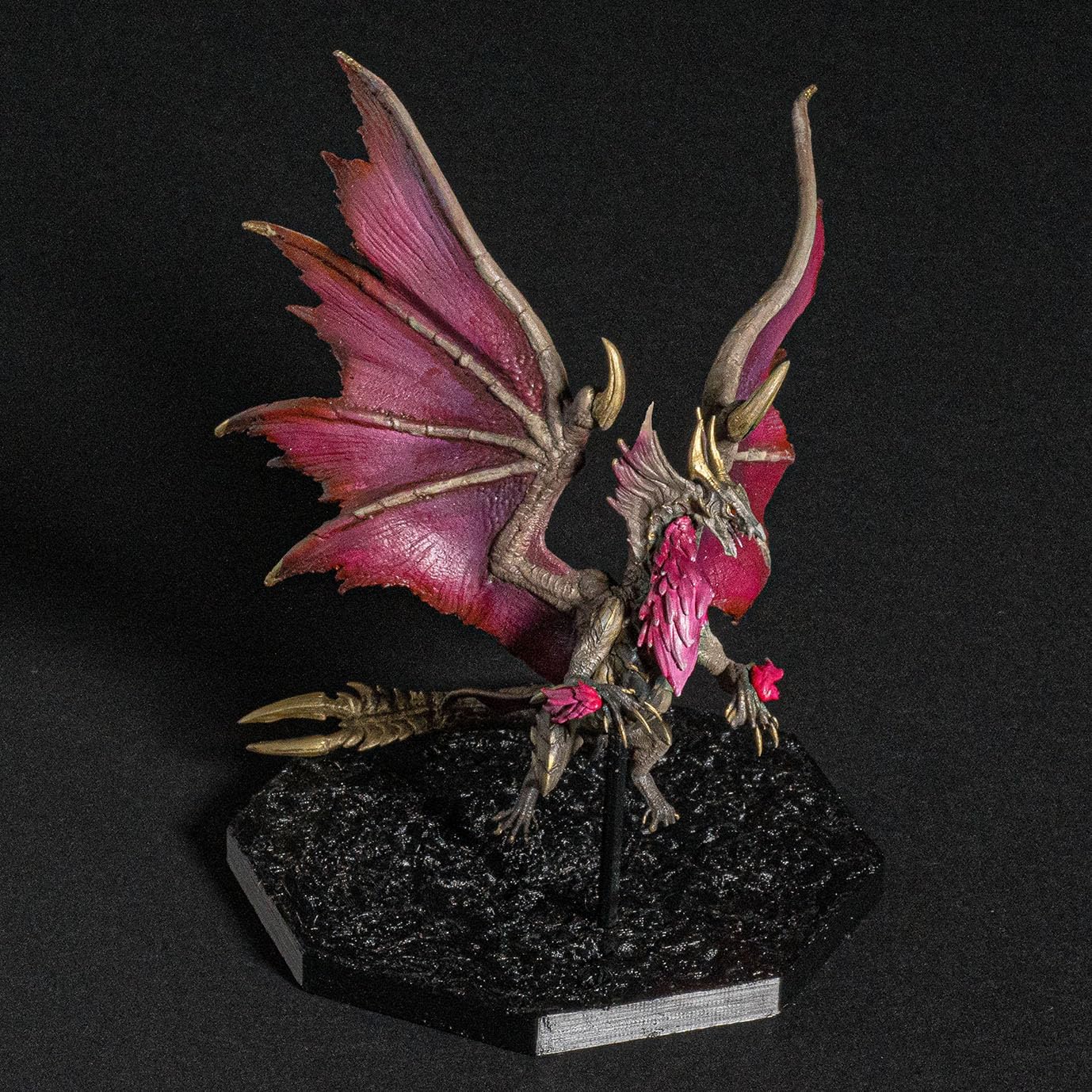 Capcom Monster Hunter FIGURE BUILDER CUBE MONSTER HUNTER Silver Dragon Mel Xena Approx. H 5.5 x W 4.9 x D 4.3 inches (140 x 125 x 109 mm), PVC ABS