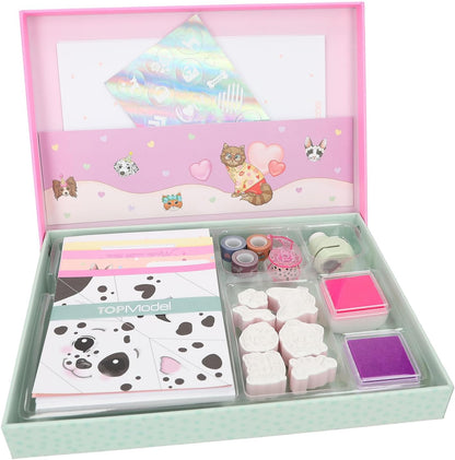 Depesche 12881 TOPModel Kitty en Doggy - Handletteringset in honden- en kattendesign, incl. briefpapier, enveloppen, stickers, stempels en nog veel meer.