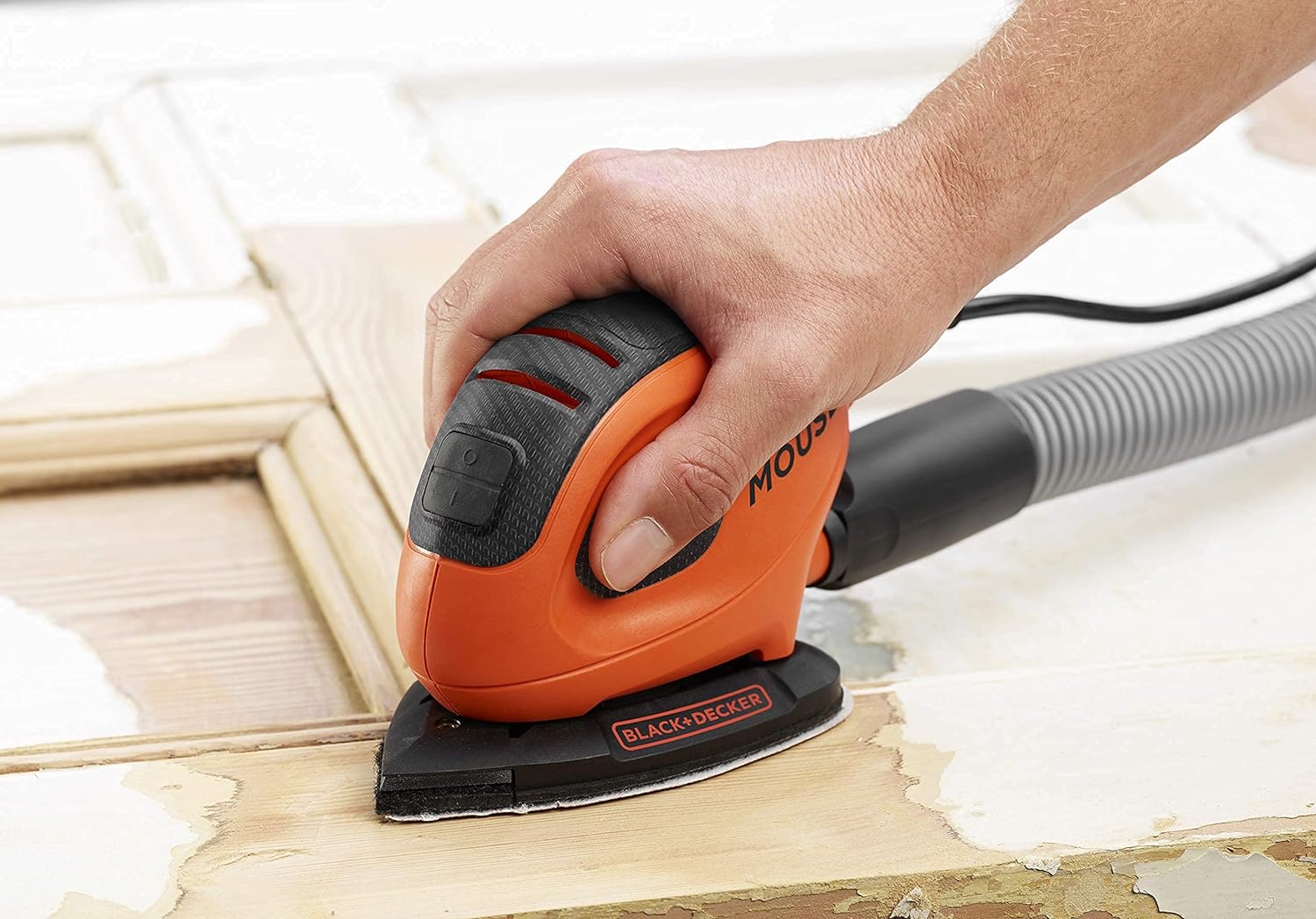 BLACK & DECKER - 55W MOUSE SANDER+6 SANDING SHEETS