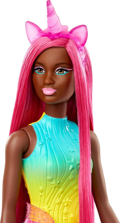 Barbie Muñeca Morena Unicornio con Pelo Extra Largo Rosa, Conjunto arcoíris y Accesorios para peinar, de la Serie Un Toque de Magia, Juguete +3 años (Mattel HRR01