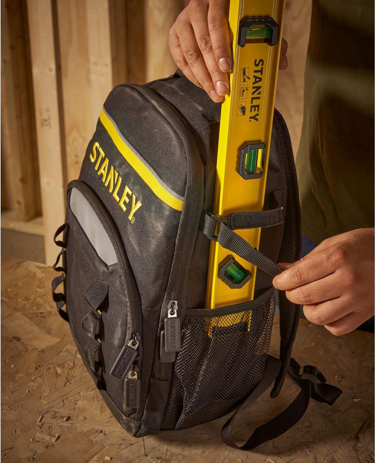 BLACK & DECKER - STANLEY BACK PACK