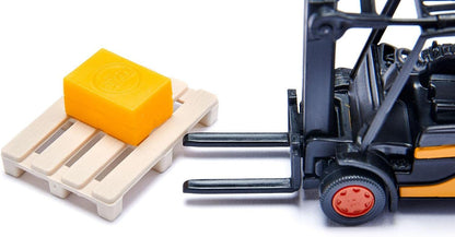 siku 6335, DHL Logistics Gift Set with Truck, Forklift, Parcel Delivery Van, Pallets and Packages, Metal,Plastic, Yellow, Moving Parts
