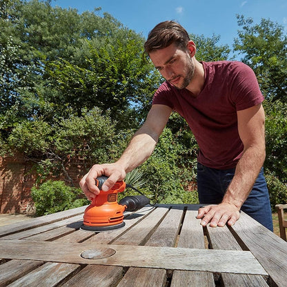 BLACK & DECKER - 230W RANDOM ORBIT SANDER