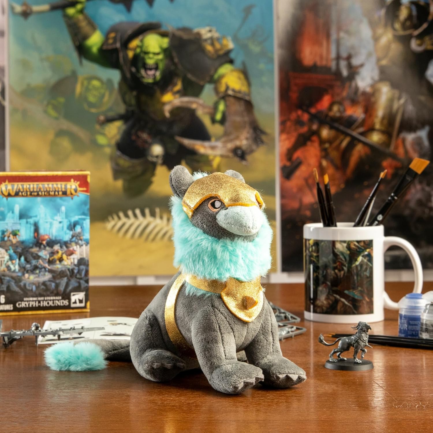 Warhammer - Sacrosanct Gryph Hound /Plush