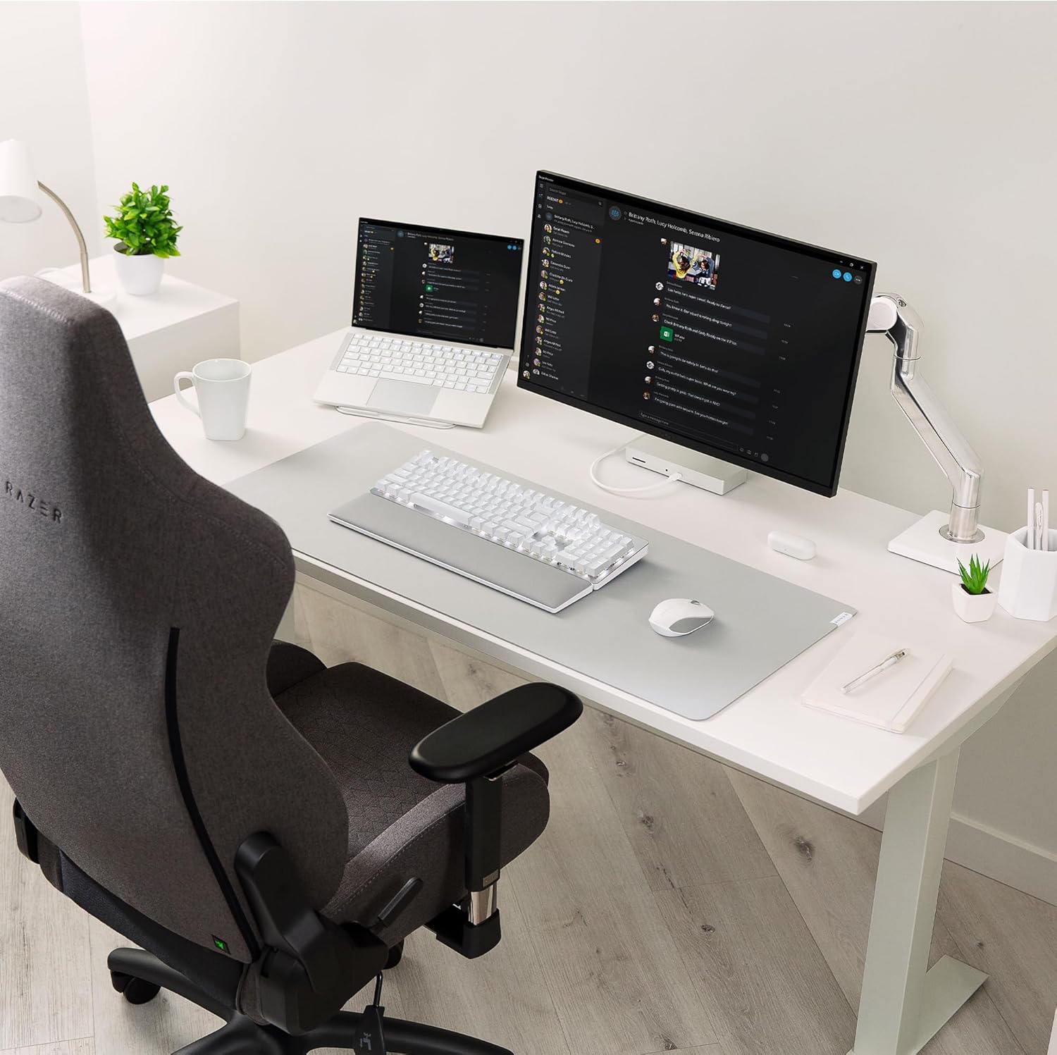 Razer Pro Glide XXL - Soft Mouse Mat for Office Productivity (Thick and High-Density Rubber Foam, Textured Micro-Weave Cloth Surface, Anti-Slip Base, 940 x 410 x 3mm) Grey Grey XXL Pro Glide